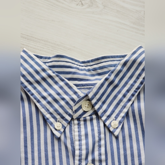 Abercrombie cotton poplin button-down shirt - Picture 2 of 9